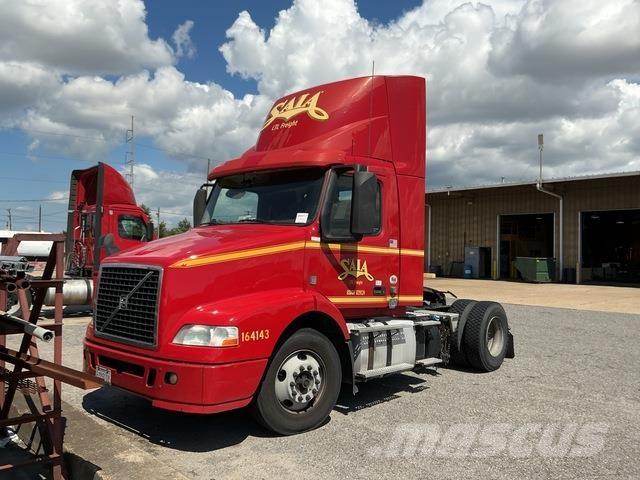 Volvo VNM42T Vilcēji