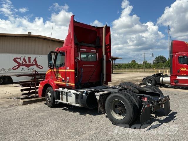 Volvo VNM42T Vilcēji