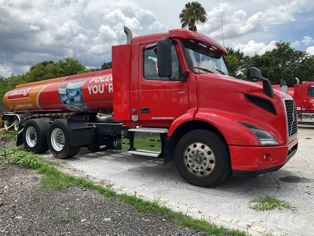 Volvo VNR Vilcēji