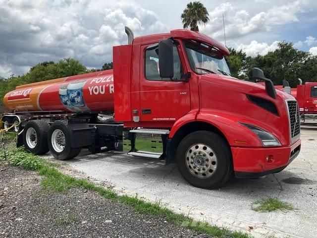 Volvo VNR Vilcēji