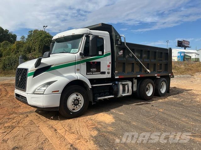 Volvo VNR Pašizgāzējs