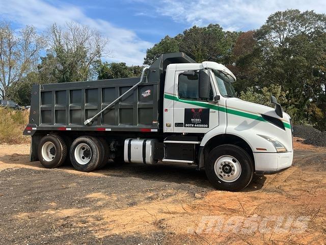 Volvo VNR Pašizgāzējs