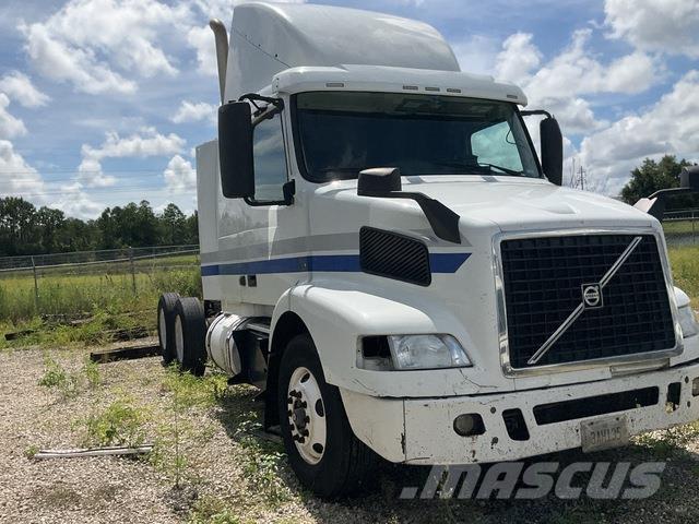 Volvo VNR64T Vilcēji