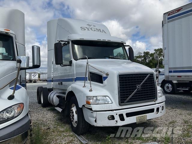 Volvo VNR64T Vilcēji