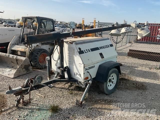 Wacker LT4 Gaismas torņi