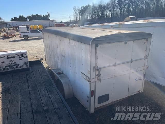 Wells Cargo  Furgons