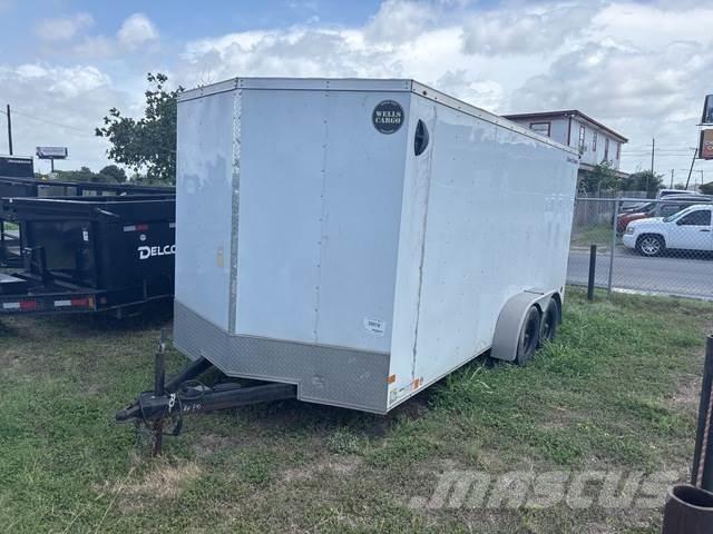 Wells Cargo  Furgons