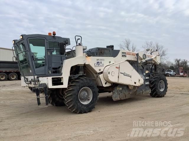 Wirtgen WR2000 Augsnes blīvētāji