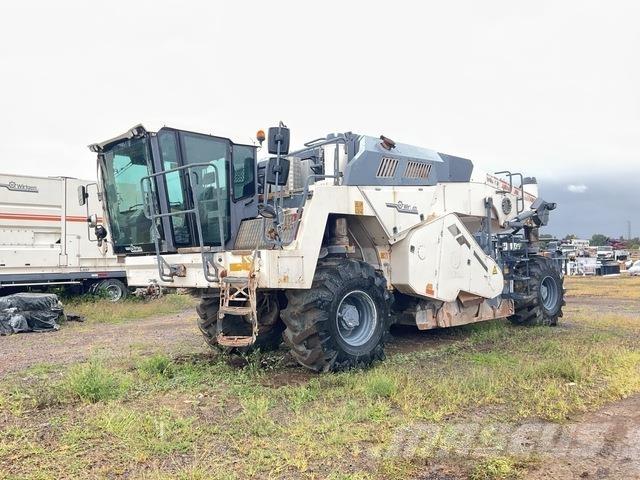 Wirtgen WR240 Augsnes blīvētāji