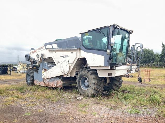 Wirtgen WR240 Augsnes blīvētāji