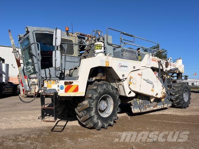 Wirtgen WR2400 Augsnes blīvētāji