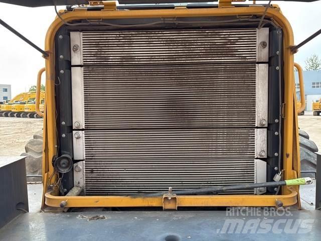 XCMG XC968I Iekrāvēji uz riteņiem