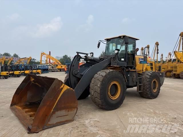 XCMG XC968I Iekrāvēji uz riteņiem