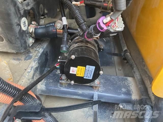 XCMG XE215E Kāpurķēžu ekskavatori