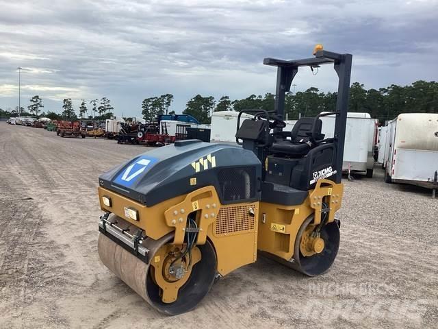 XCMG XMR303S Divvalču grunts veltņi