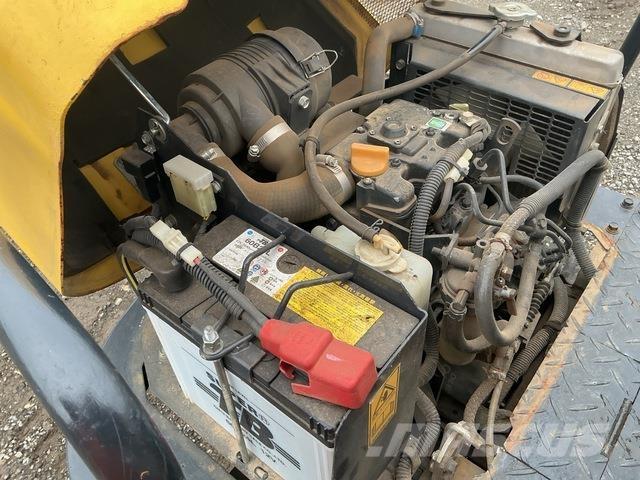 Yanmar C12R-B Kāpurķēžu pašizkrāvējs