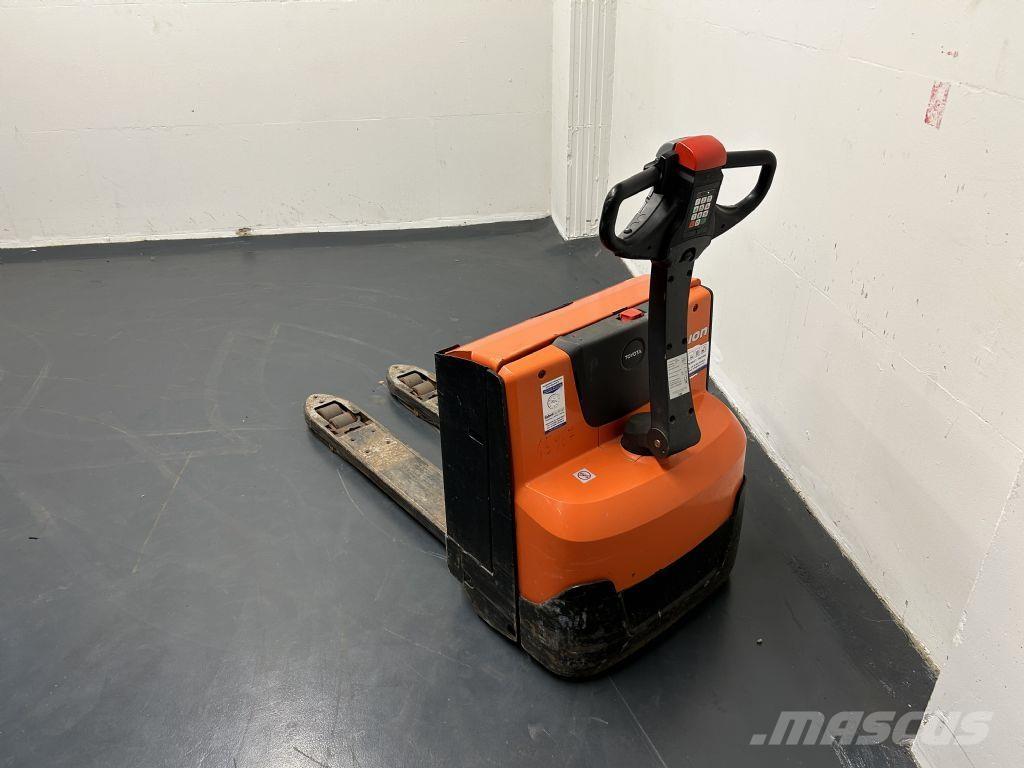 BT LWE200 - Lithium Ion Zemie palešu pacēlāji