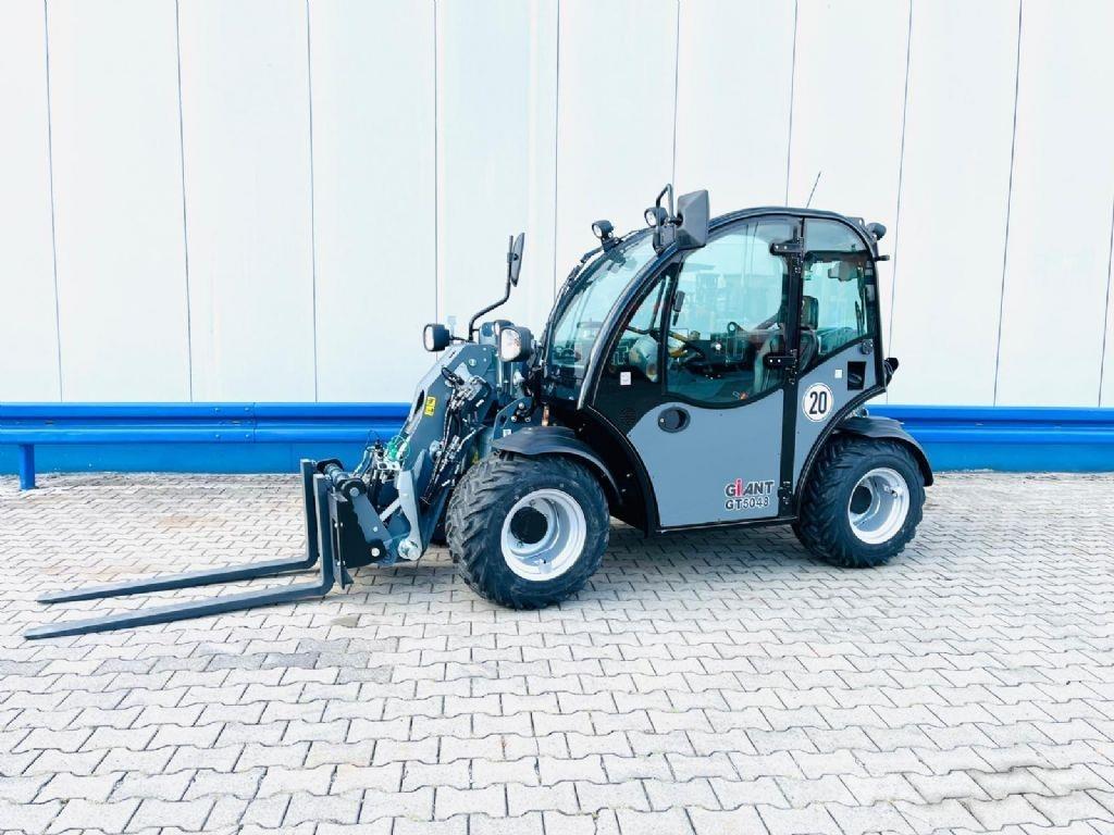 GiANT GT5048 Teleskopiskie manipulatori