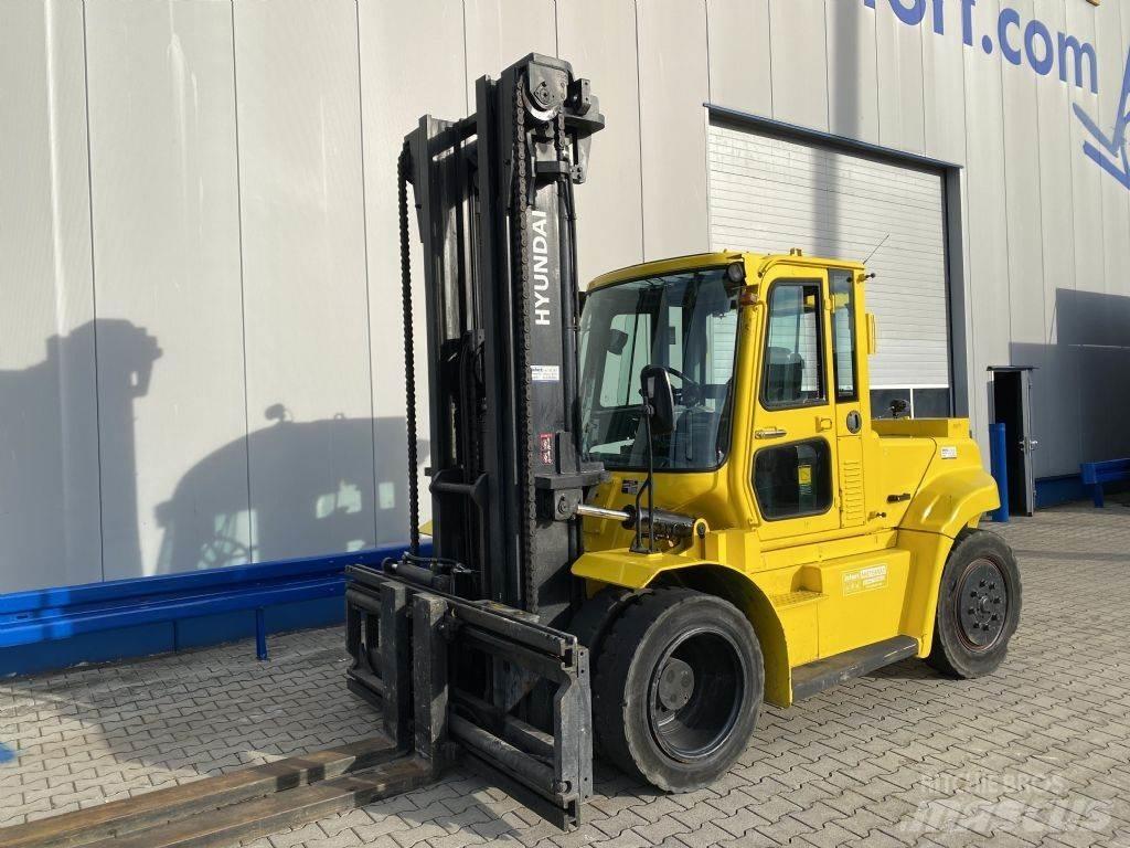 Hyundai 80D-7E Tehnika ar dīzeļa dzinēju