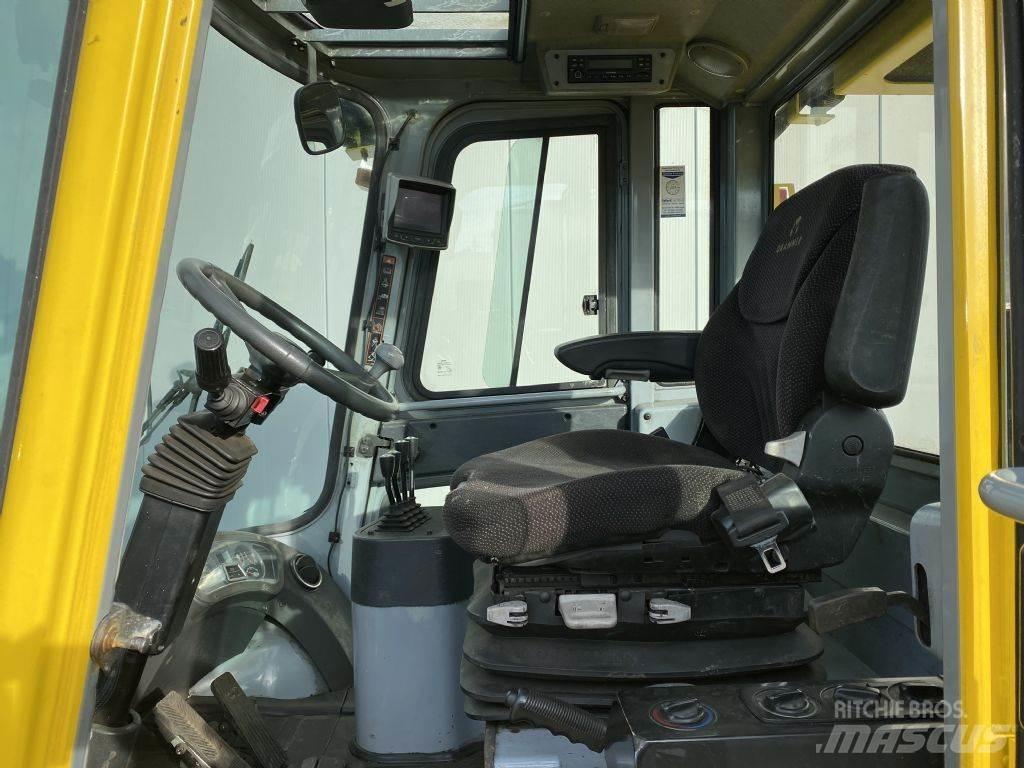 Hyundai 80D-7E Tehnika ar dīzeļa dzinēju