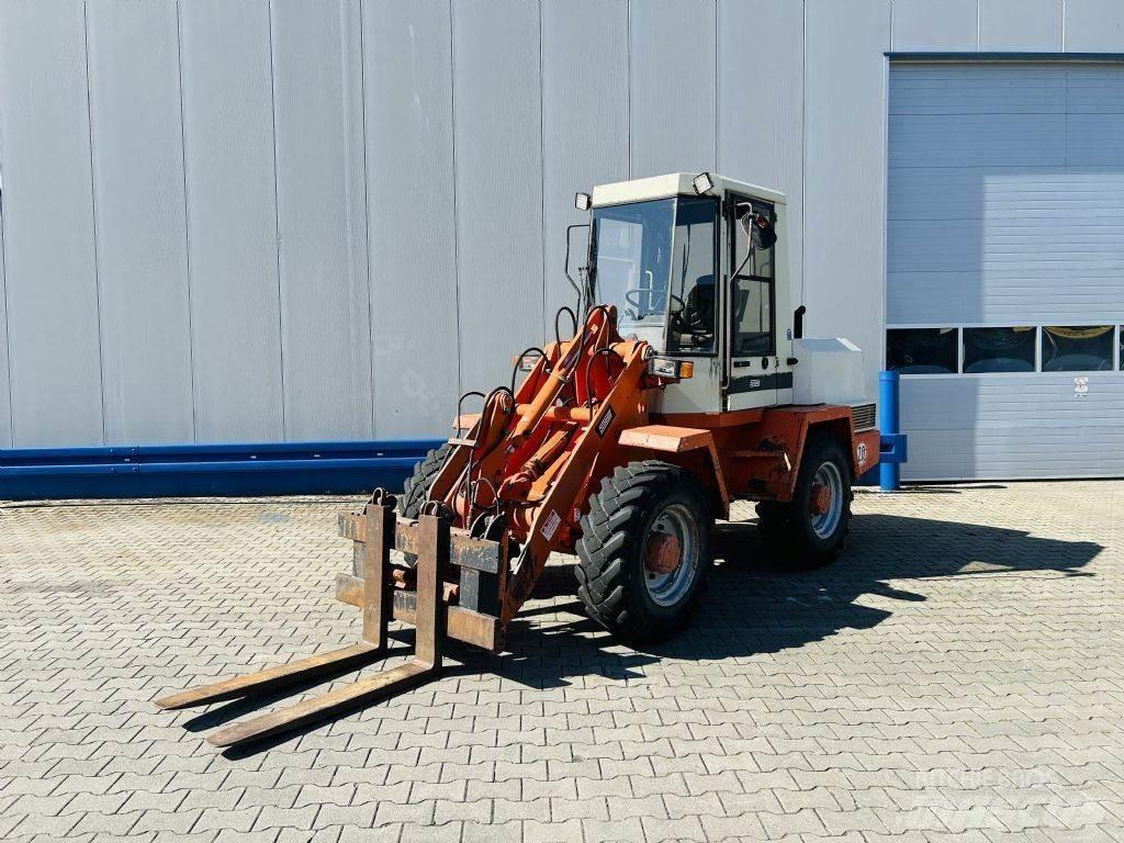 Schaeff KL835 Lietoti riteņu kompaktiekrāvēji
