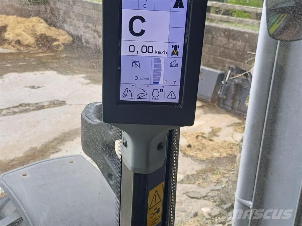 CLAAS ARION 450 Traktori