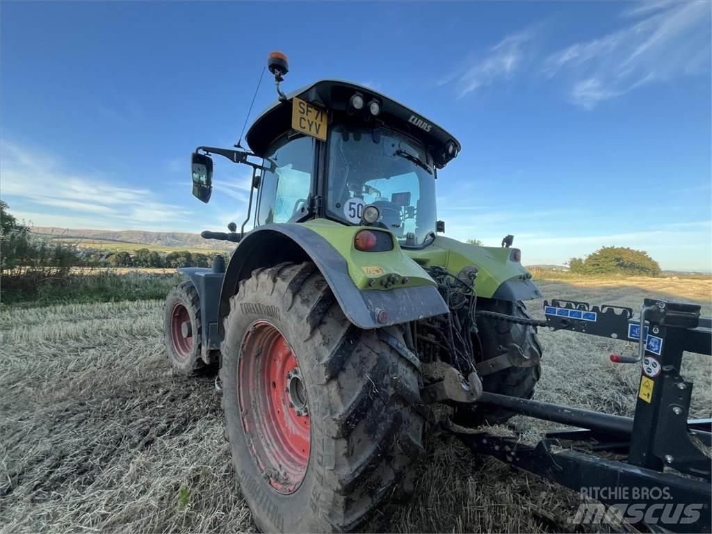 CLAAS ARION 630 Traktori