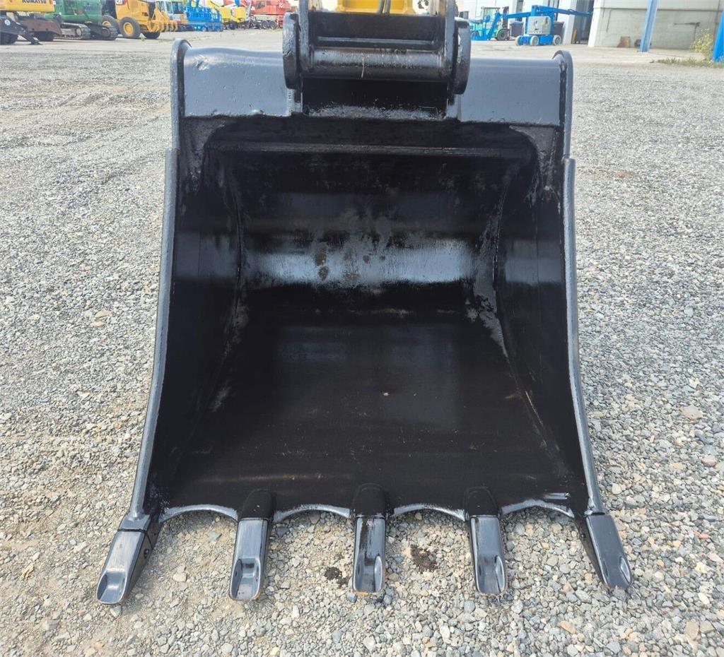 CAT 323ELN Kāpurķēžu ekskavatori