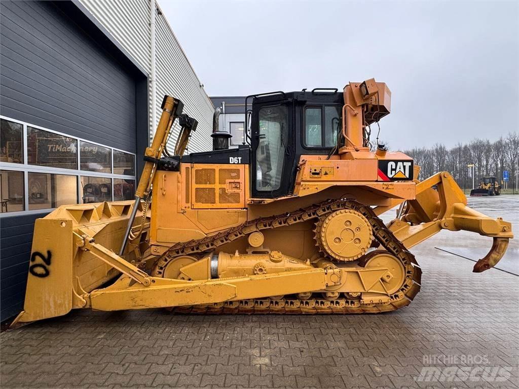 CAT D6T Kāpurķēžu buldozeri