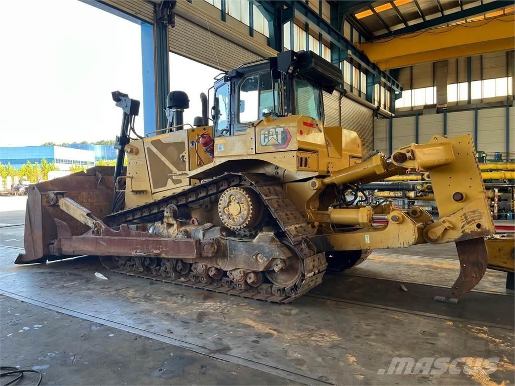 CAT D8T Kāpurķēžu buldozeri