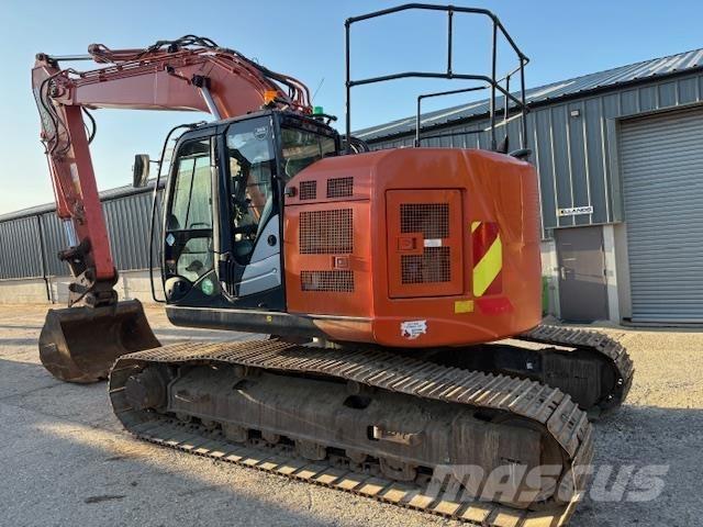 Hitachi ZX225 US-6 Kāpurķēžu ekskavatori
