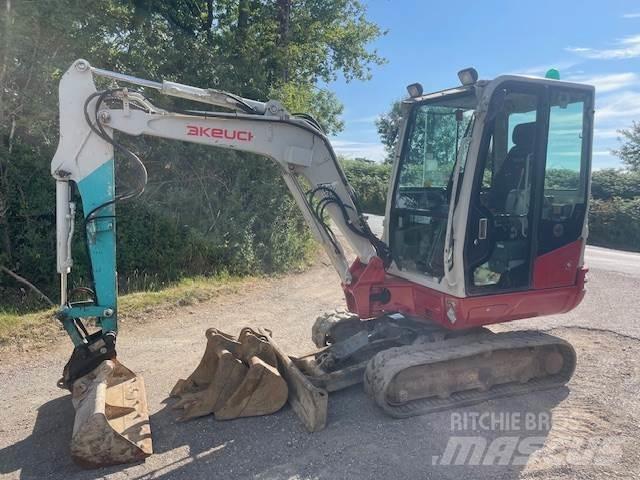 Takeuchi TB230 Vidēja lieluma ekskavatori 7 t - 12 t