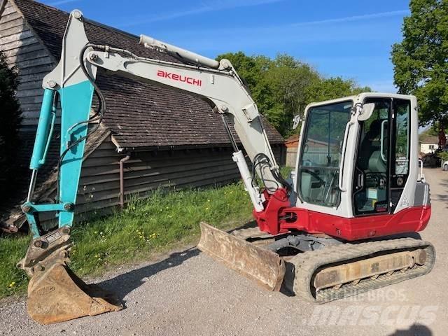 Takeuchi TB250 Vidēja lieluma ekskavatori 7 t - 12 t