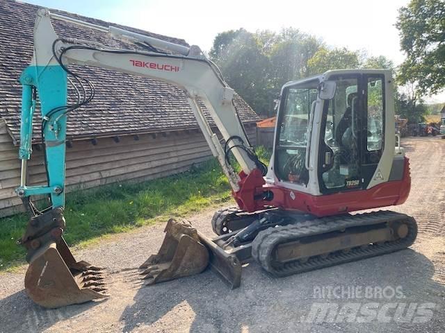 Takeuchi TB250 Vidēja lieluma ekskavatori 7 t - 12 t