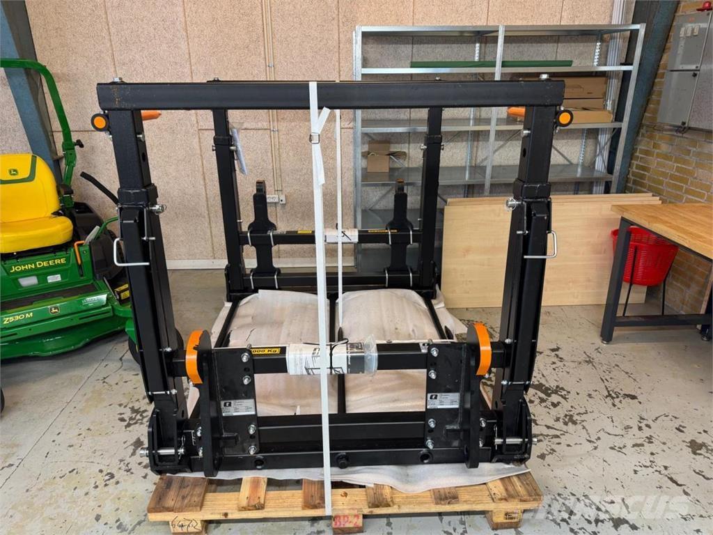 Ålö BALLESPYD Frontālie iekrāvēji un ekskavatori