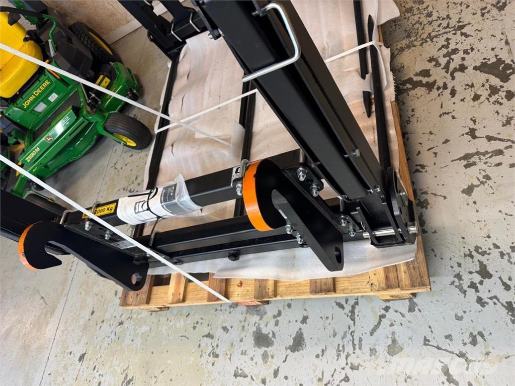 Ålö BALLESPYD Frontālie iekrāvēji un ekskavatori