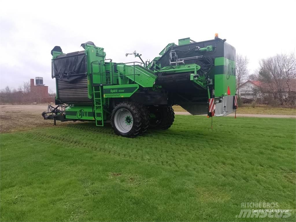 AVR SPIRIT 9200 Kartupeļu novākšanas kombaini