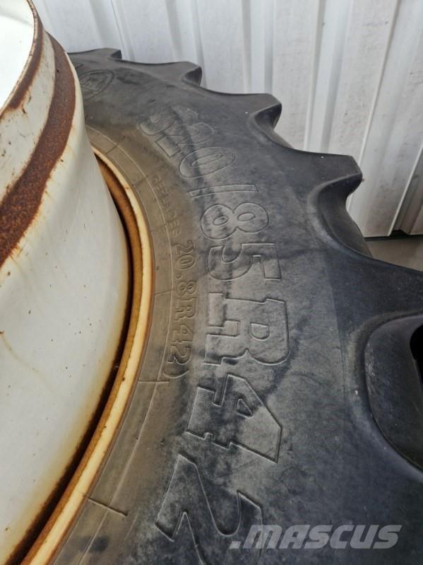 BKT 520/85R42 Riepas, riteņi un diski