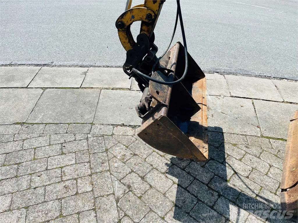CAT 301.8C Mini ekskavatori < 7 t