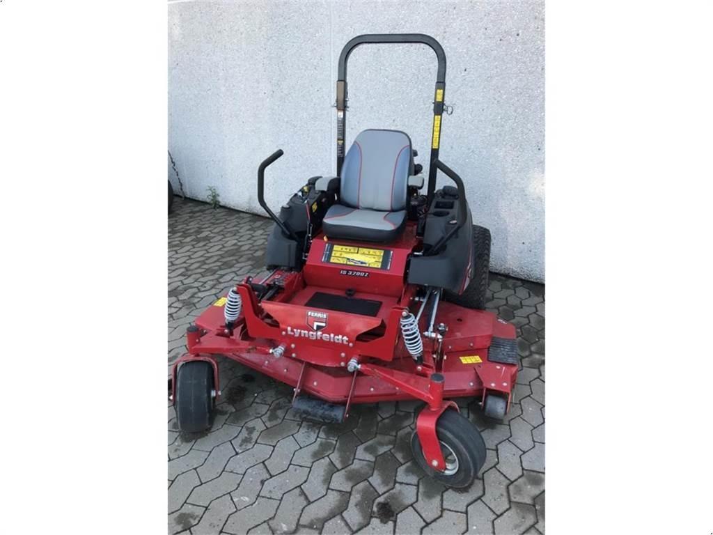 Ferris ZT 3200 Kompaktie traktori