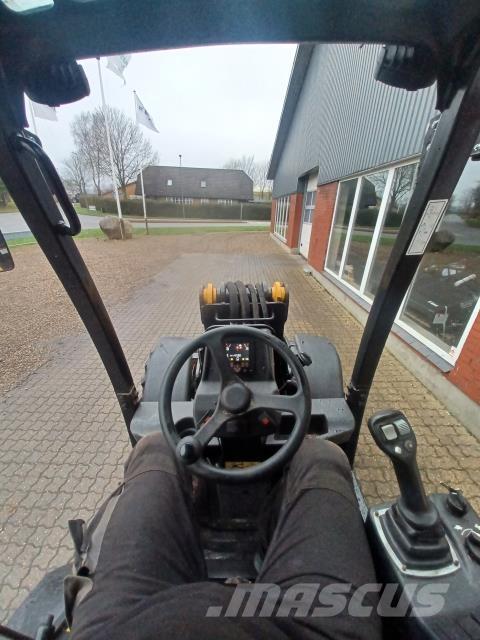 Gehl AL550 Mini iekrāvēji