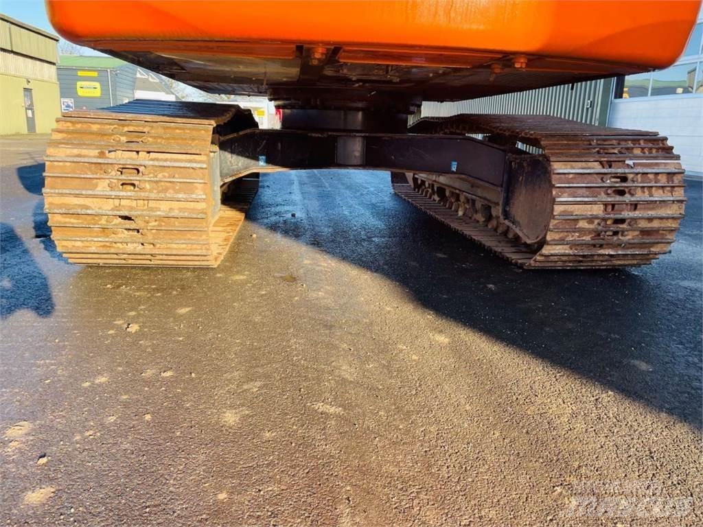 Hitachi ZX210-6 Kāpurķēžu ekskavatori
