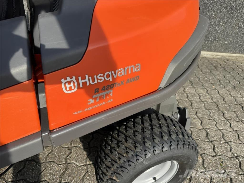Husqvarna 405X Kompaktie traktori