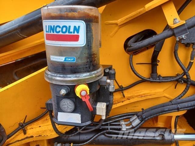 JCB 320 Teleskopiskie manipulatori