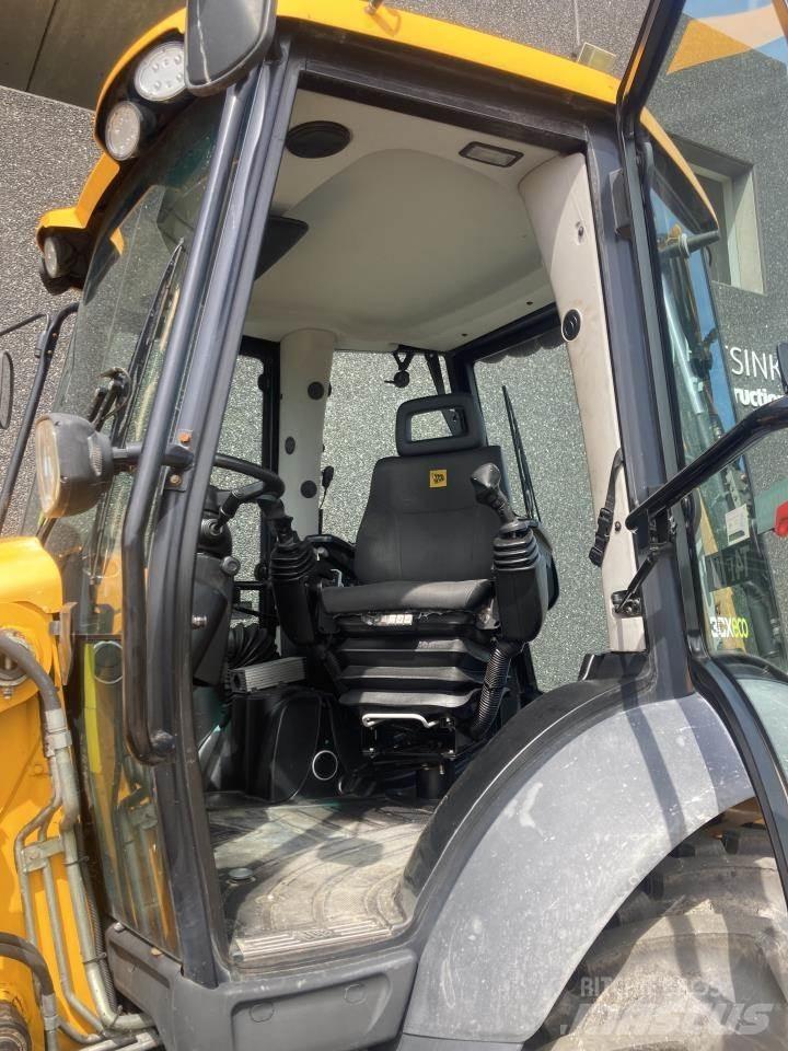 JCB 3CX Ekskavatori-iekrāvēji