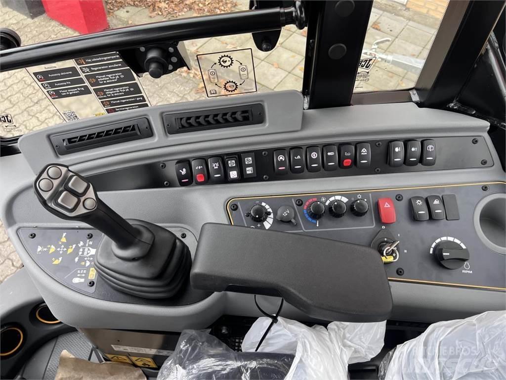 JCB 409 AGRI Iekrāvēji uz riteņiem