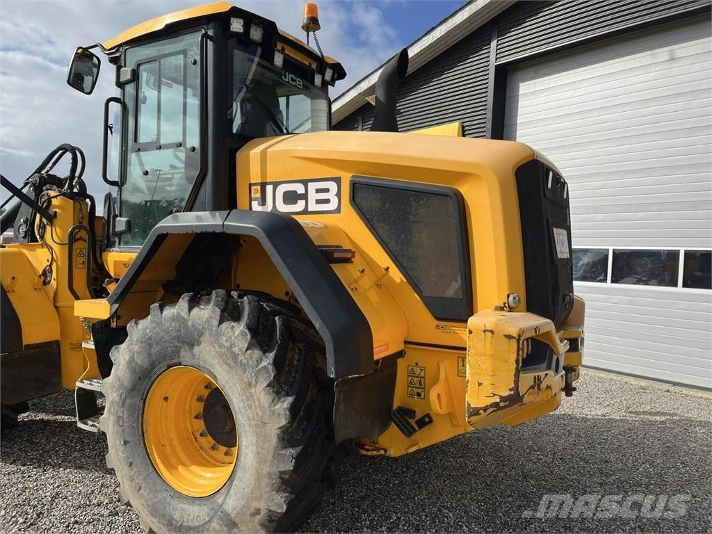 JCB 427 HT Iekrāvēji uz riteņiem
