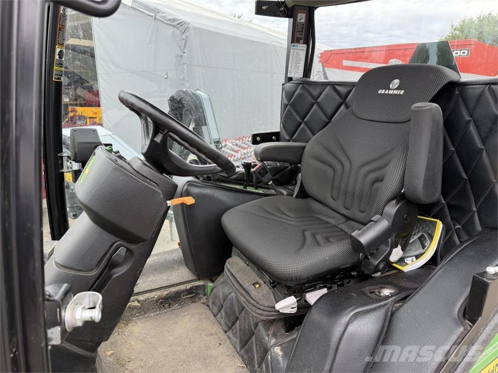 John Deere 1585 Komunālā tehnika instrumentu pārvadāšanai
