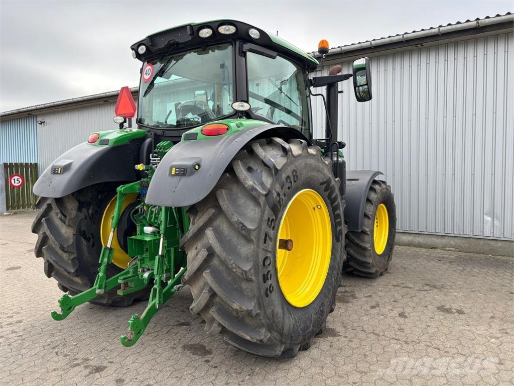 John Deere 6145R Traktori