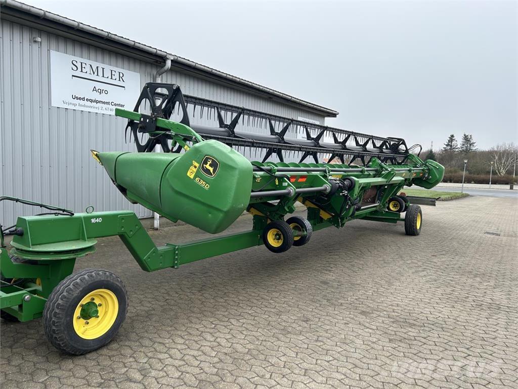 John Deere 635D Ražas novākšanas galvas